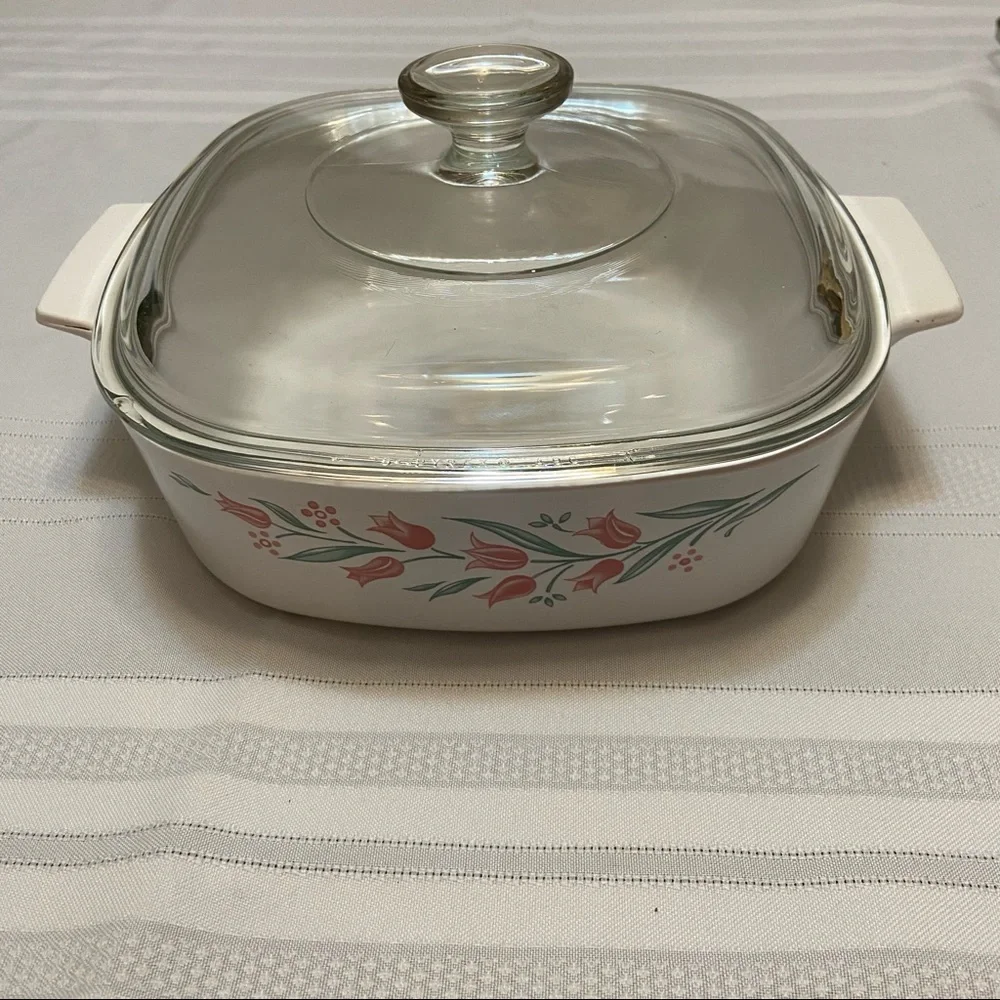 Vintage 90’s Corning ware - “Rosemarie” 2 Qt Casserole with Lid